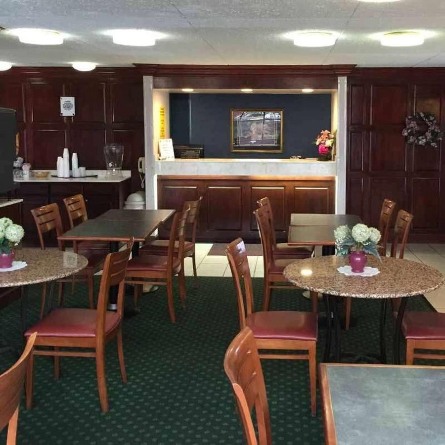 Astoria Hotel Danville West Dış mekan fotoğraf