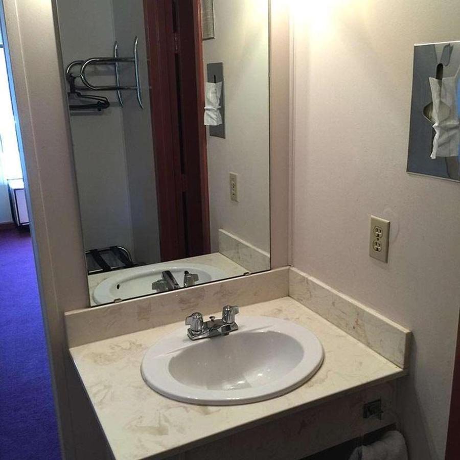 Astoria Hotel Danville West Dış mekan fotoğraf