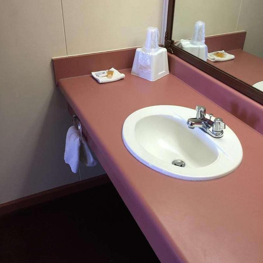 Astoria Hotel Danville West Dış mekan fotoğraf
