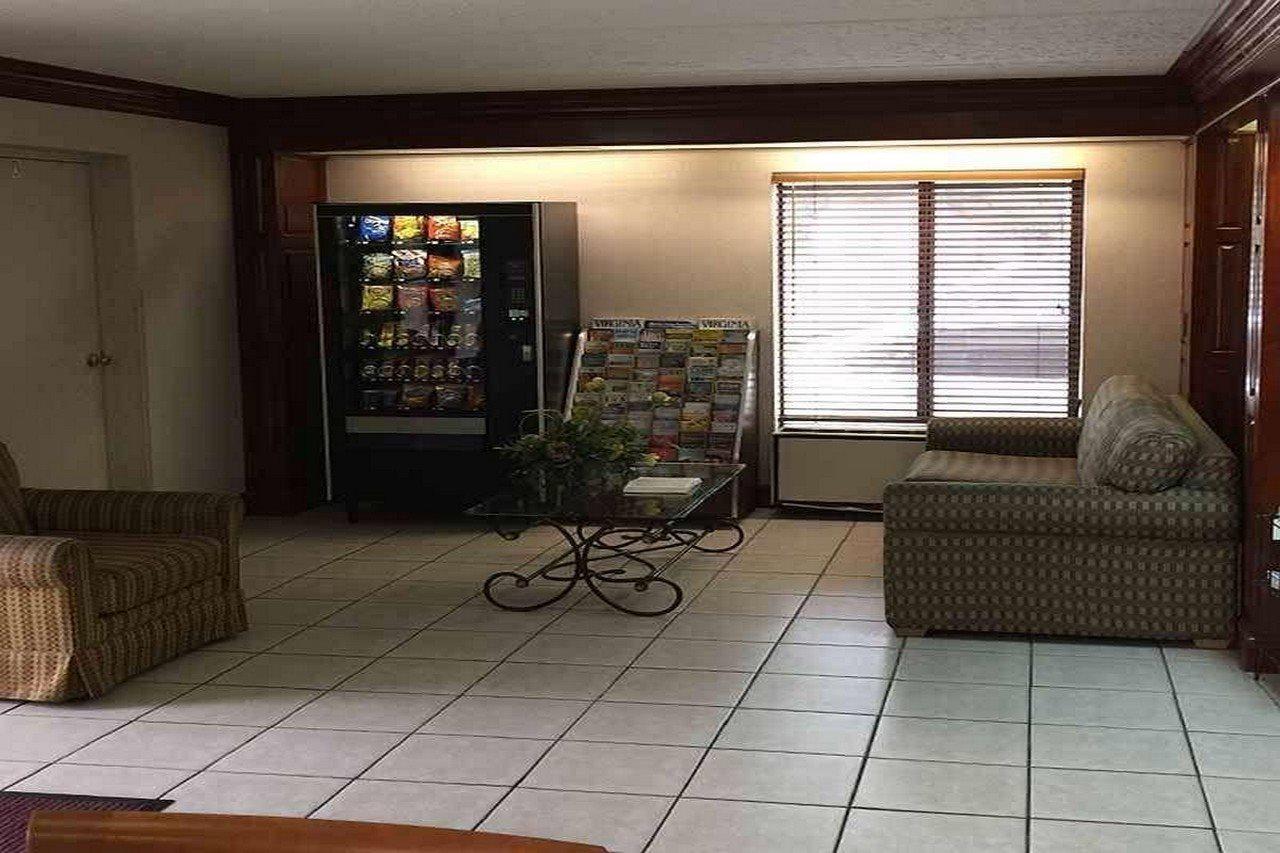 Astoria Hotel Danville West Dış mekan fotoğraf